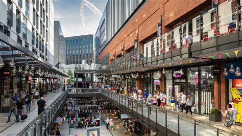 london designer outlet store.